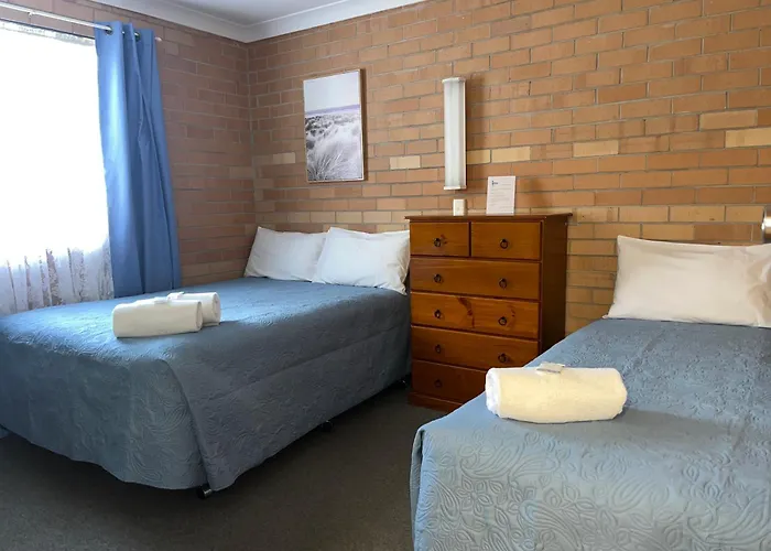 Emu Beach Chalets