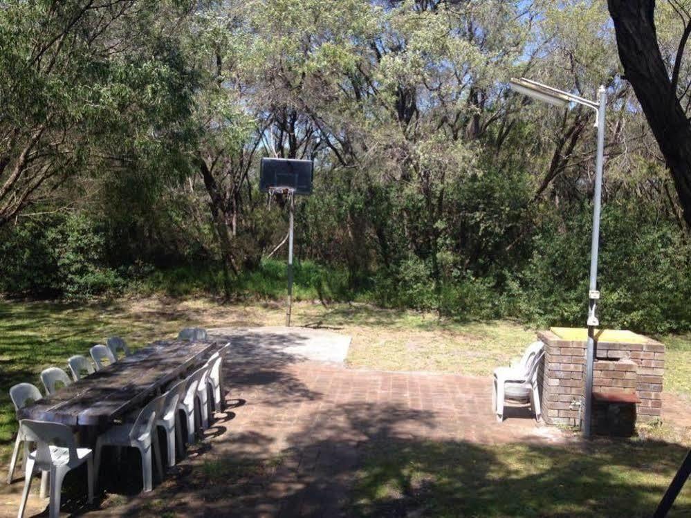 Lodge Emu *