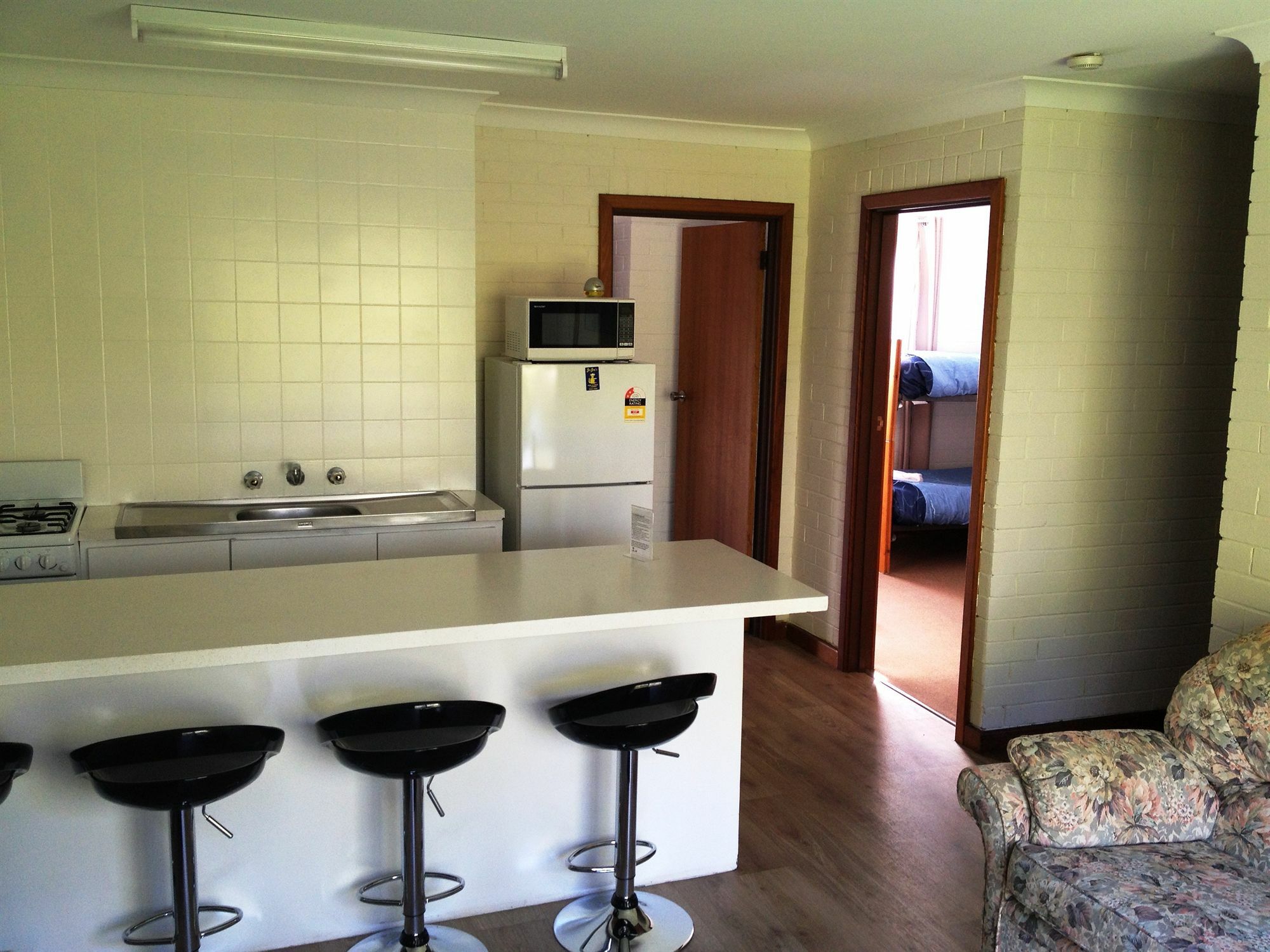 Lodge Emu