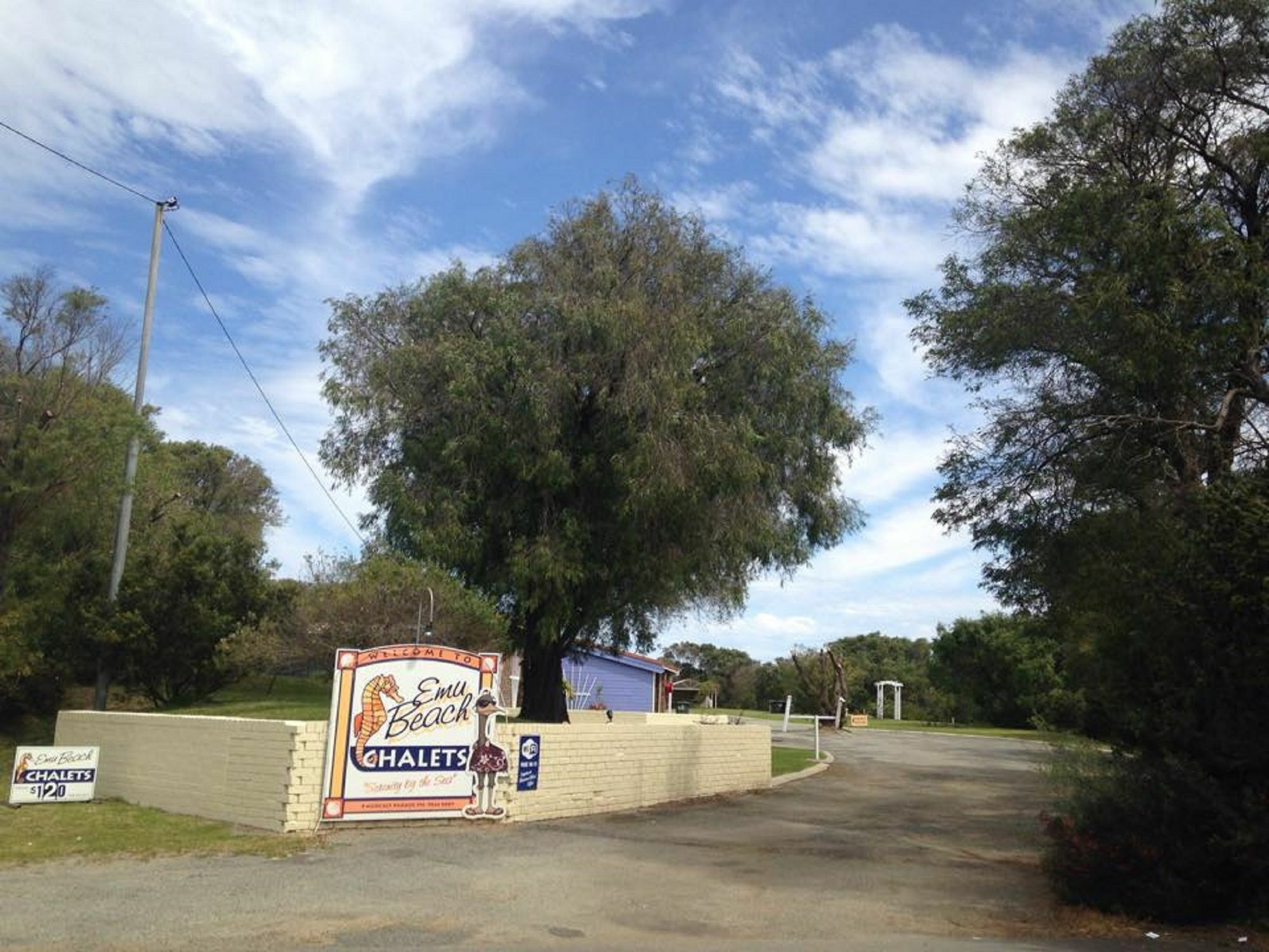 Lodge Emu *